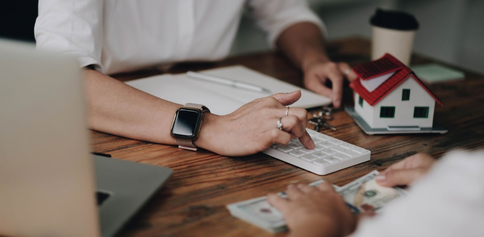 Caução: Saiba tudo sobre o valor solicitado antes do aluguel de um imóvel - Fiducial Imobiliária